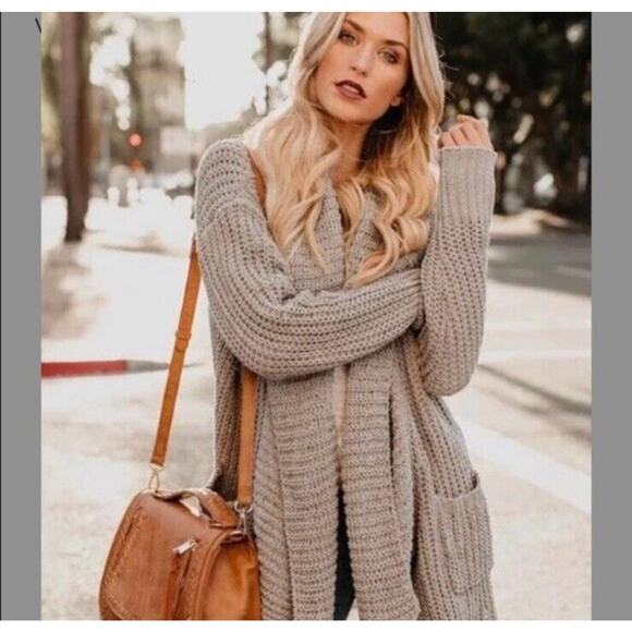 Vici Chunky Cardigan Gray Sweater Size Medium Pockets Waterfall - Picture 7 of 11